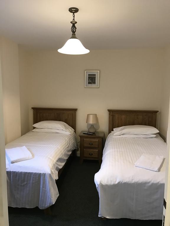 The Dorrington Hotel Халстед Екстериор снимка