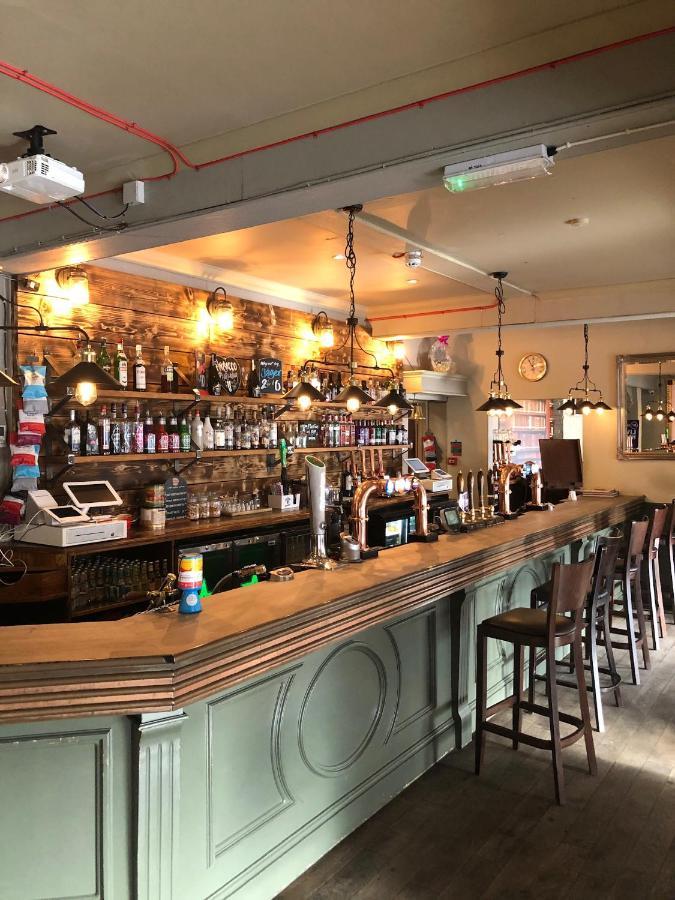 The Dorrington Hotel Халстед Екстериор снимка